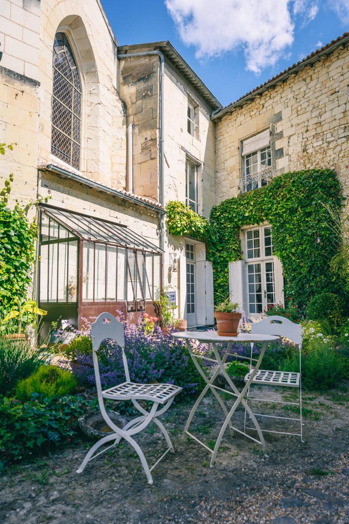 Le Prieure Sainte Croix Hotel Loudun Kültér fotó