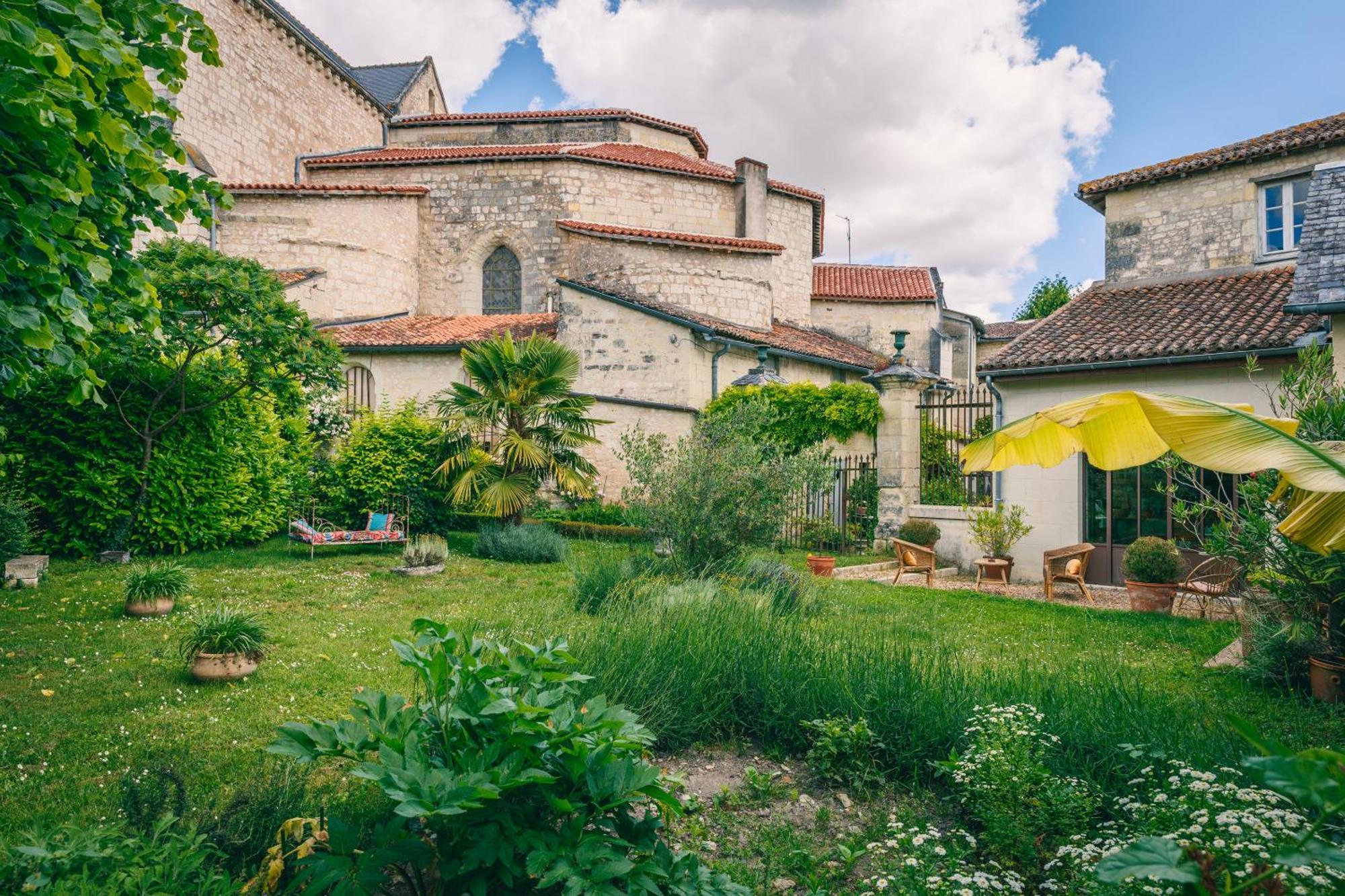 Le Prieure Sainte Croix Hotel Loudun Kültér fotó