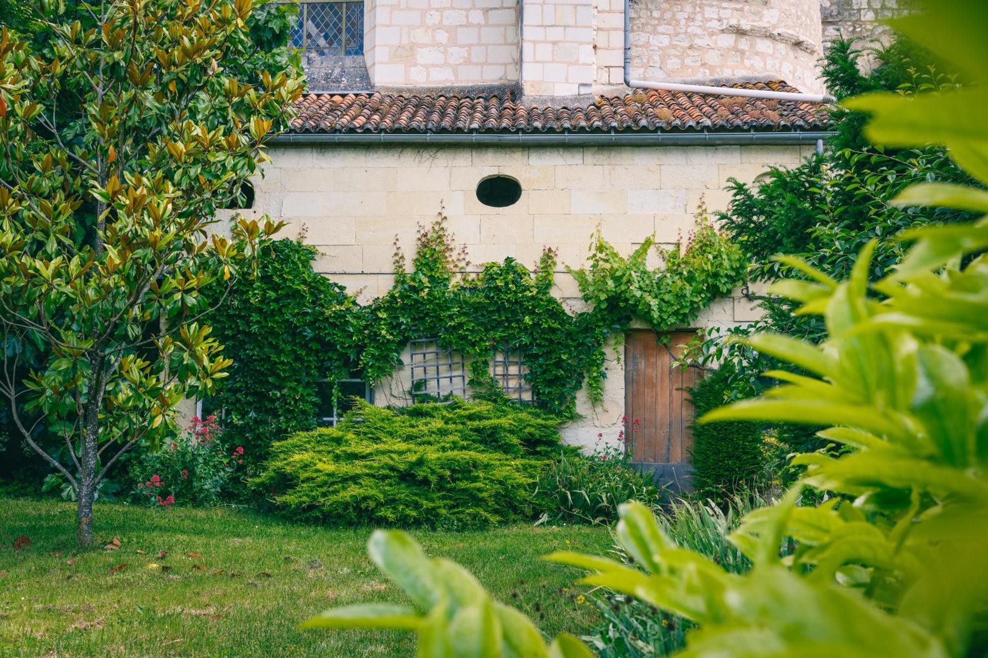 Le Prieure Sainte Croix Hotel Loudun Kültér fotó