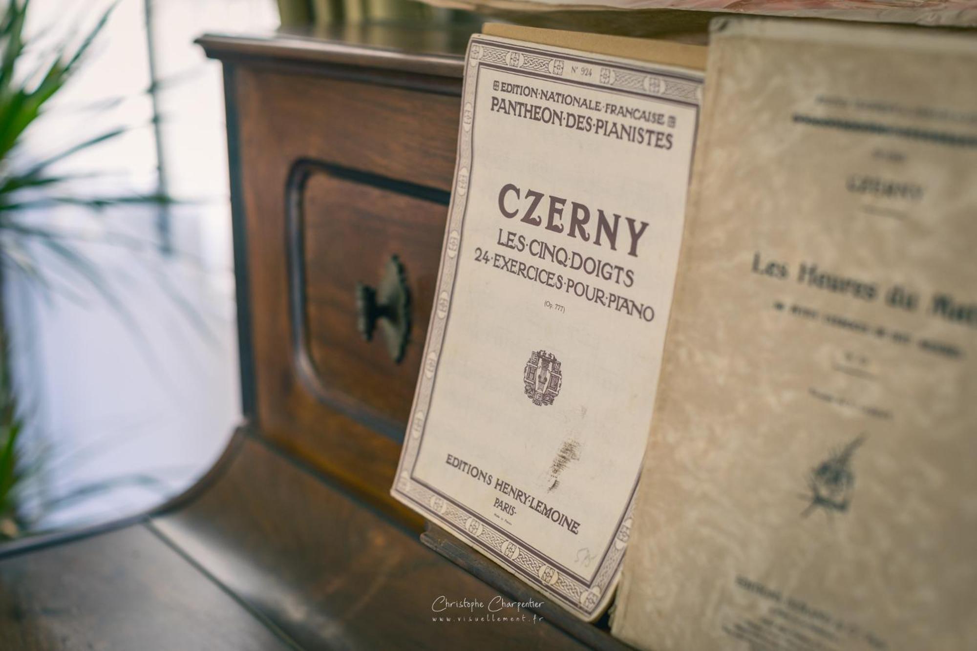 Le Prieure Sainte Croix Hotel Loudun Kültér fotó