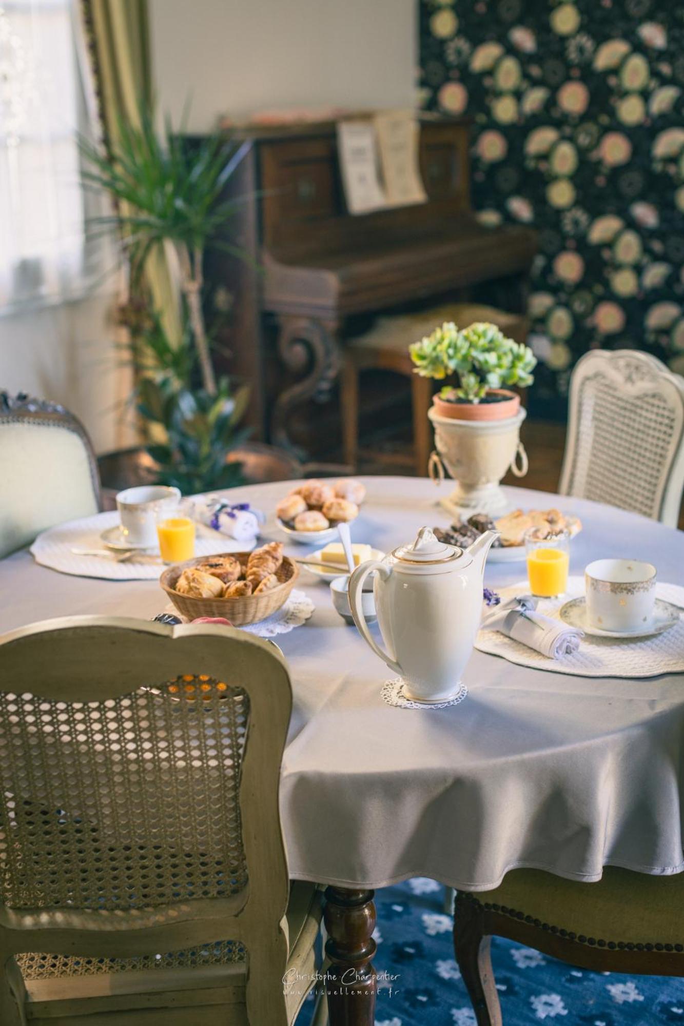 Le Prieure Sainte Croix Hotel Loudun Kültér fotó