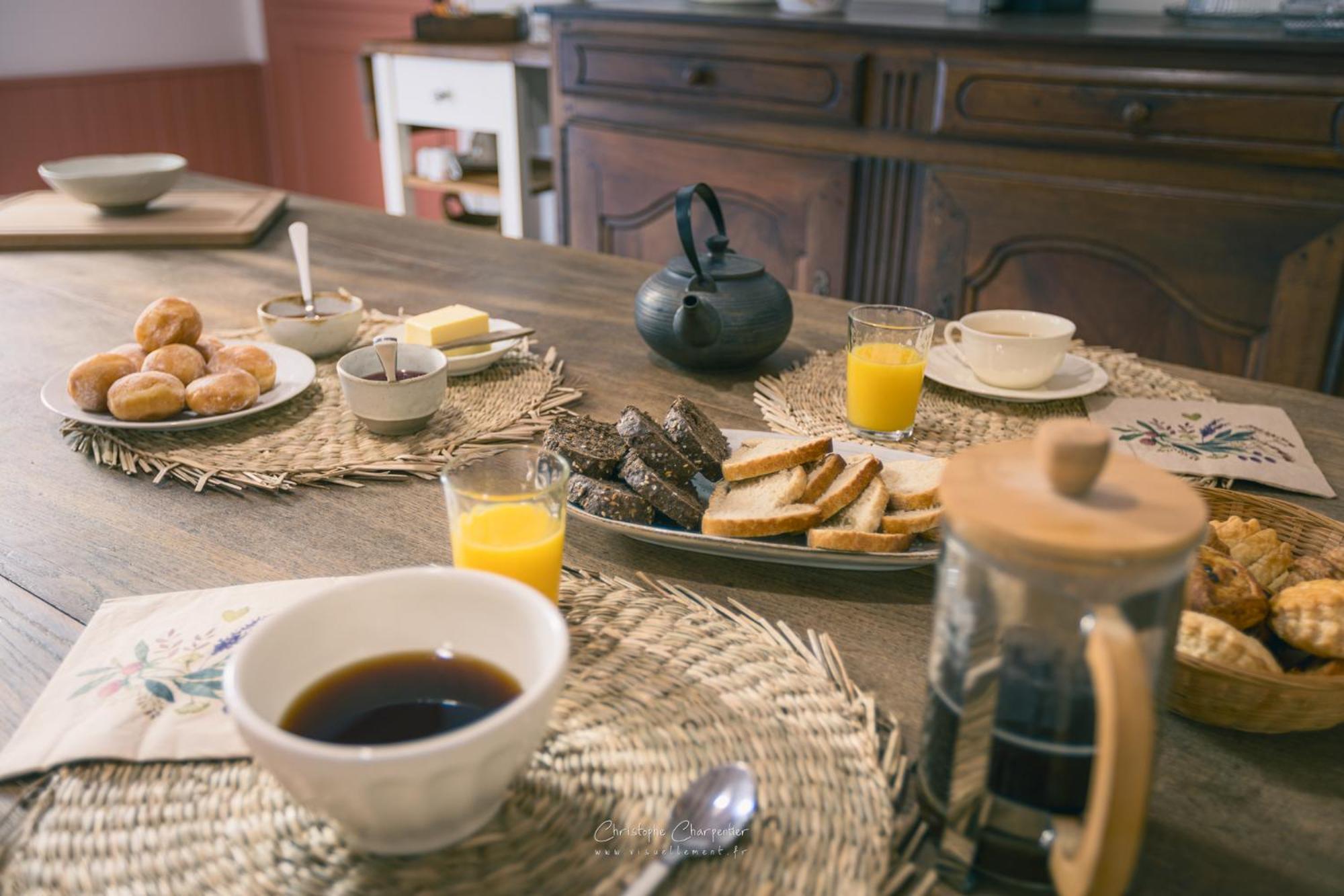 Le Prieure Sainte Croix Hotel Loudun Kültér fotó